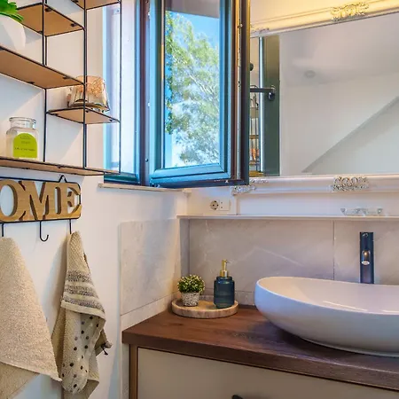 New! Authentic Stone Hideaway With Private Jacuzzi And Panoramic Sea View Σπίτι διακοπών Tice