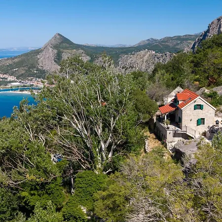 New! Authentic Stone Hideaway With Private Jacuzzi And Panoramic Sea View